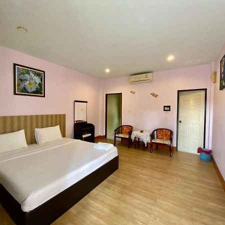 Pachumas Hotel Karon Exteriér fotografie