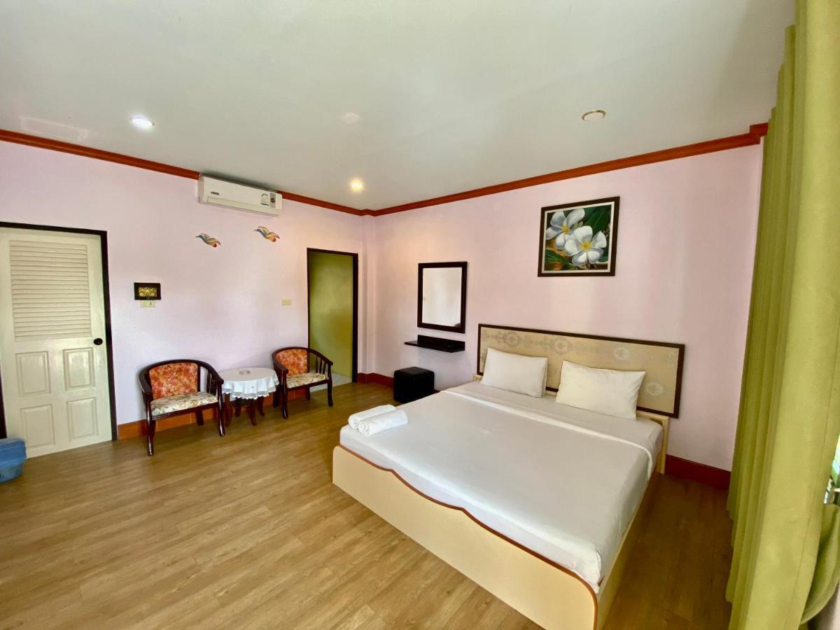 Pachumas Hotel Karon Exteriér fotografie